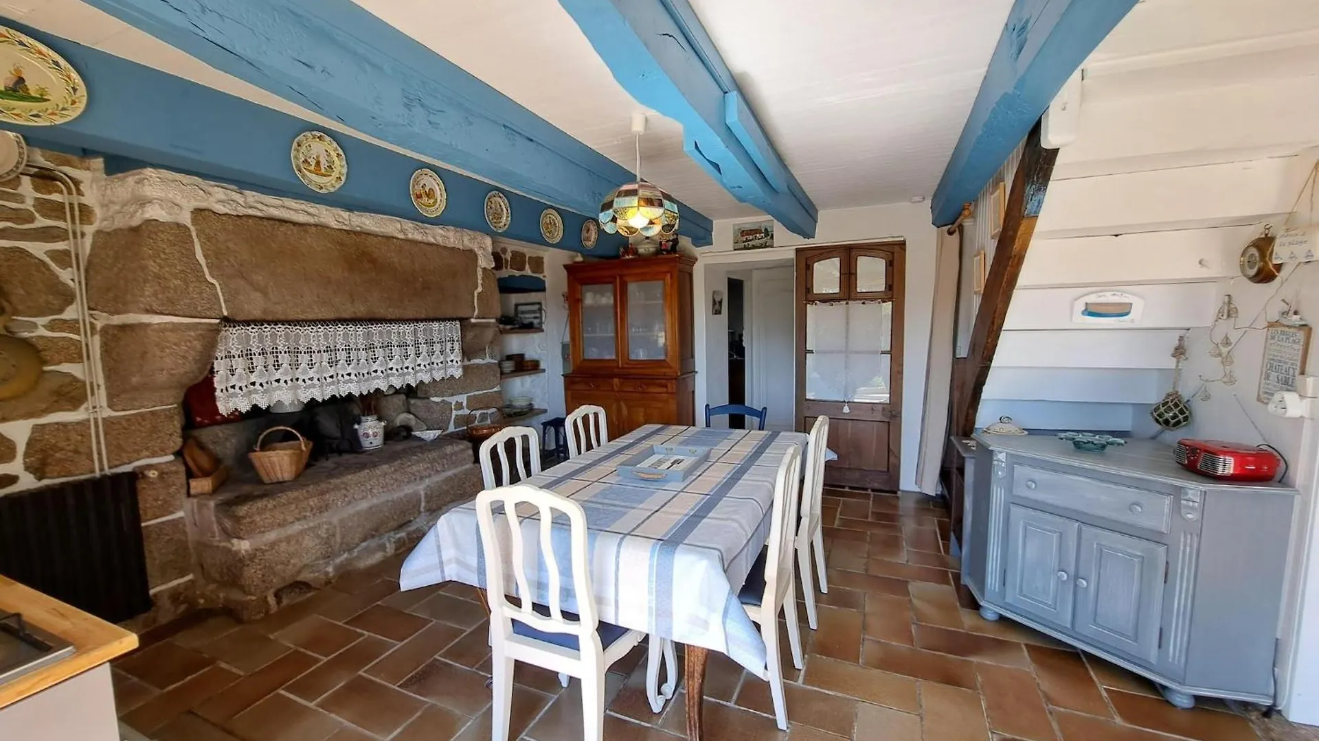 Farmhouse Near Tregunc Beach