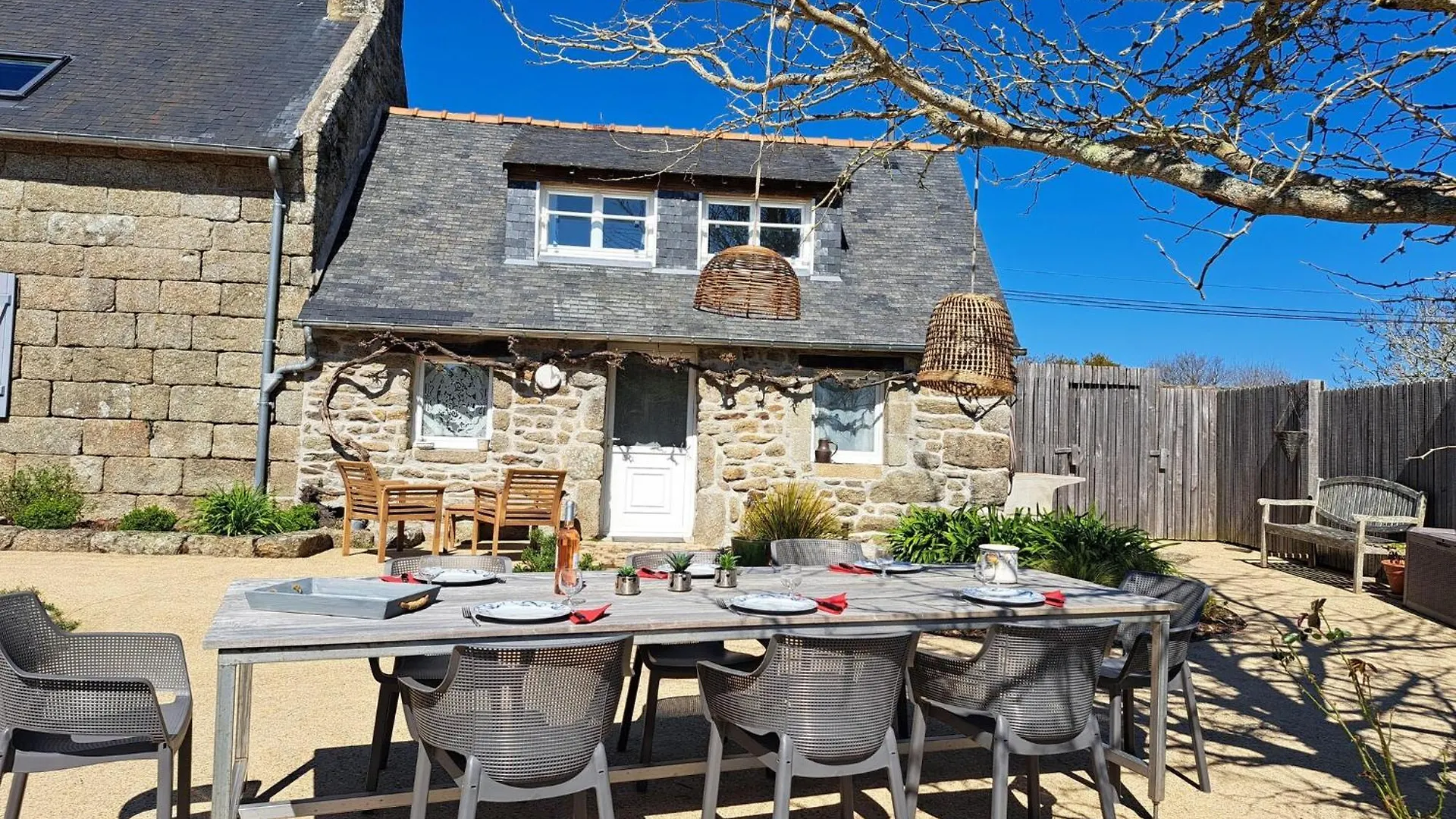 Farmhouse Near Tregunc Beach
